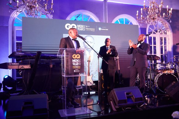 TO DOWNLOAD. CLICK ON THE IMAGE TO OPEN IT AND THEN CLICK ON IT AGAIN AND WAIT FOR IT TO LOAD IN FULLSCREEN AND SAVE. To browse images use green arrows above.
SHARE AND TAG : @gqsouthafrica
IMAGE CREDIT: @simzmkhwanazi/@bestfriends_za

#GQMOTY2021
#HennessyVSOP
#HowAboutNow