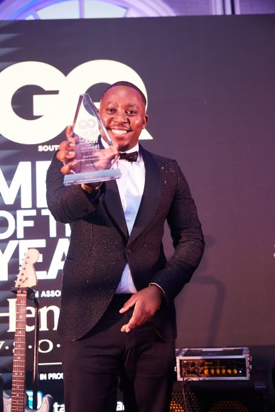 TO DOWNLOAD. CLICK ON THE IMAGE TO OPEN IT AND THEN CLICK ON IT AGAIN AND WAIT FOR IT TO LOAD IN FULLSCREEN AND SAVE. To browse images use green arrows above.
SHARE AND TAG : @gqsouthafrica
IMAGE CREDIT: @simzmkhwanazi/@bestfriends_za

#GQMOTY2021
#HennessyVSOP
#HowAboutNow