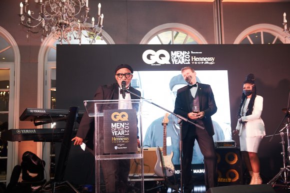 TO DOWNLOAD. CLICK ON THE IMAGE TO OPEN IT AND THEN CLICK ON IT AGAIN AND WAIT FOR IT TO LOAD IN FULLSCREEN AND SAVE. To browse images use green arrows above.
SHARE AND TAG : @gqsouthafrica
IMAGE CREDIT: @simzmkhwanazi/@bestfriends_za

#GQMOTY2021
#HennessyVSOP
#HowAboutNow