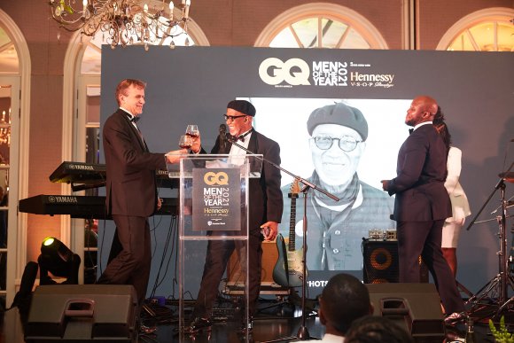 TO DOWNLOAD. CLICK ON THE IMAGE TO OPEN IT AND THEN CLICK ON IT AGAIN AND WAIT FOR IT TO LOAD IN FULLSCREEN AND SAVE. To browse images use green arrows above.
SHARE AND TAG : @gqsouthafrica
IMAGE CREDIT: @simzmkhwanazi/@bestfriends_za

#GQMOTY2021
#HennessyVSOP
#HowAboutNow