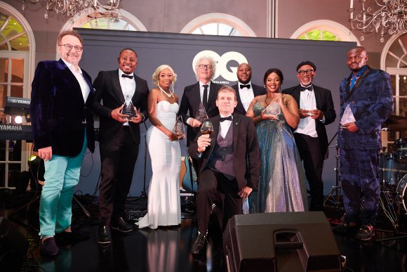 TO DOWNLOAD. CLICK ON THE IMAGE TO OPEN IT AND THEN CLICK ON IT AGAIN AND WAIT FOR IT TO LOAD IN FULLSCREEN AND SAVE. To browse images use green arrows above.
SHARE AND TAG : @gqsouthafrica
IMAGE CREDIT: @simzmkhwanazi/@bestfriends_za

#GQMOTY2021
#HennessyVSOP
#HowAboutNow
