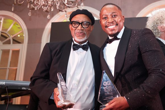 TO DOWNLOAD. CLICK ON THE IMAGE TO OPEN IT AND THEN CLICK ON IT AGAIN AND WAIT FOR IT TO LOAD IN FULLSCREEN AND SAVE. To browse images use green arrows above.
SHARE AND TAG : @gqsouthafrica
IMAGE CREDIT: @simzmkhwanazi/@bestfriends_za

#GQMOTY2021
#HennessyVSOP
#HowAboutNow