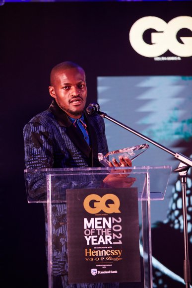 TO DOWNLOAD. CLICK ON THE IMAGE TO OPEN IT AND THEN CLICK ON IT AGAIN AND WAIT FOR IT TO LOAD IN FULLSCREEN AND SAVE. To browse images use green arrows above.
SHARE AND TAG : @gqsouthafrica
IMAGE CREDIT: @simzmkhwanazi/@bestfriends_za

#GQMOTY2021
#HennessyVSOP
#HowAboutNow