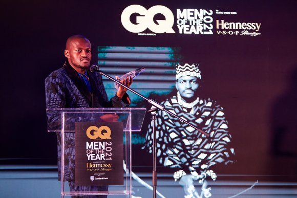 TO DOWNLOAD. CLICK ON THE IMAGE TO OPEN IT AND THEN CLICK ON IT AGAIN AND WAIT FOR IT TO LOAD IN FULLSCREEN AND SAVE. To browse images use green arrows above.
SHARE AND TAG : @gqsouthafrica
IMAGE CREDIT: @simzmkhwanazi/@bestfriends_za

#GQMOTY2021
#HennessyVSOP
#HowAboutNow