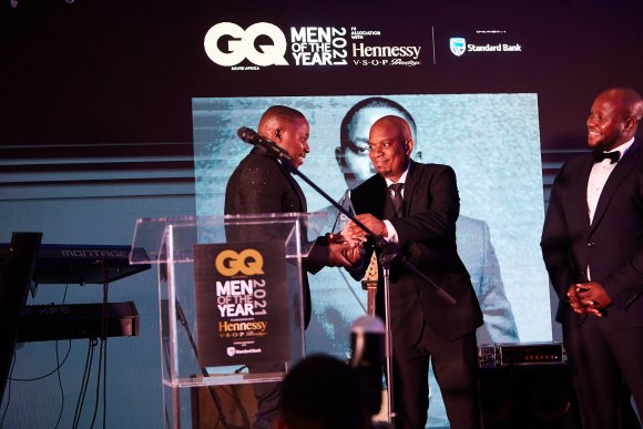 TO DOWNLOAD. CLICK ON THE IMAGE TO OPEN IT AND THEN CLICK ON IT AGAIN AND WAIT FOR IT TO LOAD IN FULLSCREEN AND SAVE. To browse images use green arrows above.
SHARE AND TAG : @gqsouthafrica
IMAGE CREDIT: @simzmkhwanazi/@bestfriends_za

#GQMOTY2021
#HennessyVSOP
#HowAboutNow