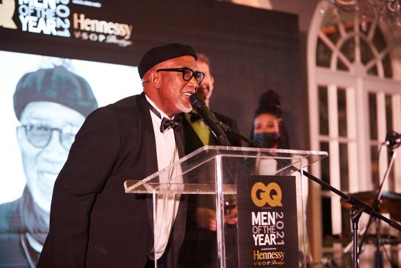 TO DOWNLOAD. CLICK ON THE IMAGE TO OPEN IT AND THEN CLICK ON IT AGAIN AND WAIT FOR IT TO LOAD IN FULLSCREEN AND SAVE. To browse images use green arrows above.
SHARE AND TAG : @gqsouthafrica
IMAGE CREDIT: @simzmkhwanazi/@bestfriends_za

#GQMOTY2021
#HennessyVSOP
#HowAboutNow