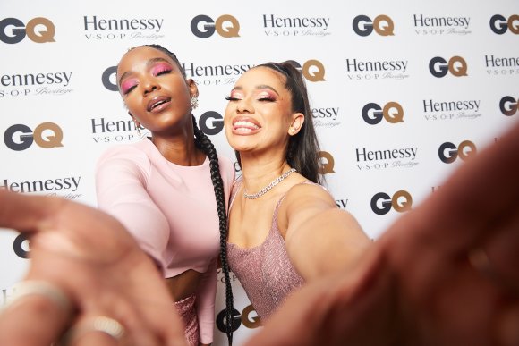 TO DOWNLOAD. CLICK ON THE IMAGE TO OPEN IT AND THEN CLICK ON IT AGAIN AND WAIT FOR IT TO LOAD IN FULLSCREEN AND SAVE. To browse images use green arrows above.
SHARE AND TAG : @gqsouthafrica
IMAGE CREDIT: @simzmkhwanazi/@bestfriends_za

#GQMOTY2021
#HennessyVSOP
#HowAboutNow