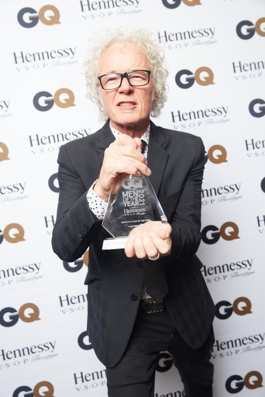 TO DOWNLOAD. CLICK ON THE IMAGE TO OPEN IT AND THEN CLICK ON IT AGAIN AND WAIT FOR IT TO LOAD IN FULLSCREEN AND SAVE. To browse images use green arrows above.
SHARE AND TAG : @gqsouthafrica
IMAGE CREDIT: @simzmkhwanazi/@bestfriends_za

#GQMOTY2021
#HennessyVSOP
#HowAboutNow