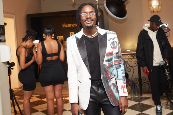 TO DOWNLOAD. CLICK ON THE IMAGE TO OPEN IT AND THEN CLICK ON IT AGAIN AND WAIT FOR IT TO LOAD IN FULLSCREEN AND SAVE. To browse images use green arrows above.
SHARE AND TAG : @gqsouthafrica
IMAGE CREDIT: @simzmkhwanazi/@bestfriends_za

#GQMOTY2021
#HennessyVSOP
#HowAboutNow