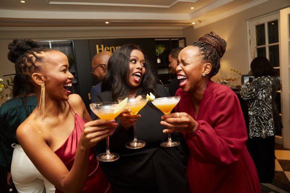 TO DOWNLOAD. CLICK ON THE IMAGE TO OPEN IT AND THEN CLICK ON IT AGAIN AND WAIT FOR IT TO LOAD IN FULLSCREEN AND SAVE. To browse images use green arrows above.
SHARE AND TAG : @gqsouthafrica
IMAGE CREDIT: @simzmkhwanazi/@bestfriends_za

#GQMOTY2021
#HennessyVSOP
#HowAboutNow