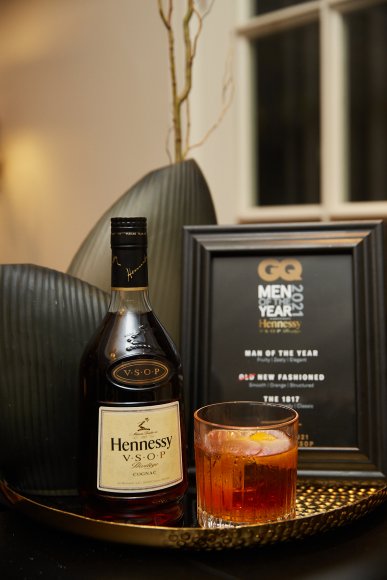 TO DOWNLOAD. CLICK ON THE IMAGE TO OPEN IT AND THEN CLICK ON IT AGAIN AND WAIT FOR IT TO LOAD IN FULLSCREEN AND SAVE. To browse images use green arrows above.
SHARE AND TAG : @gqsouthafrica
IMAGE CREDIT: @simzmkhwanazi/@bestfriends_za

#GQMOTY2021
#HennessyVSOP
#HowAboutNow